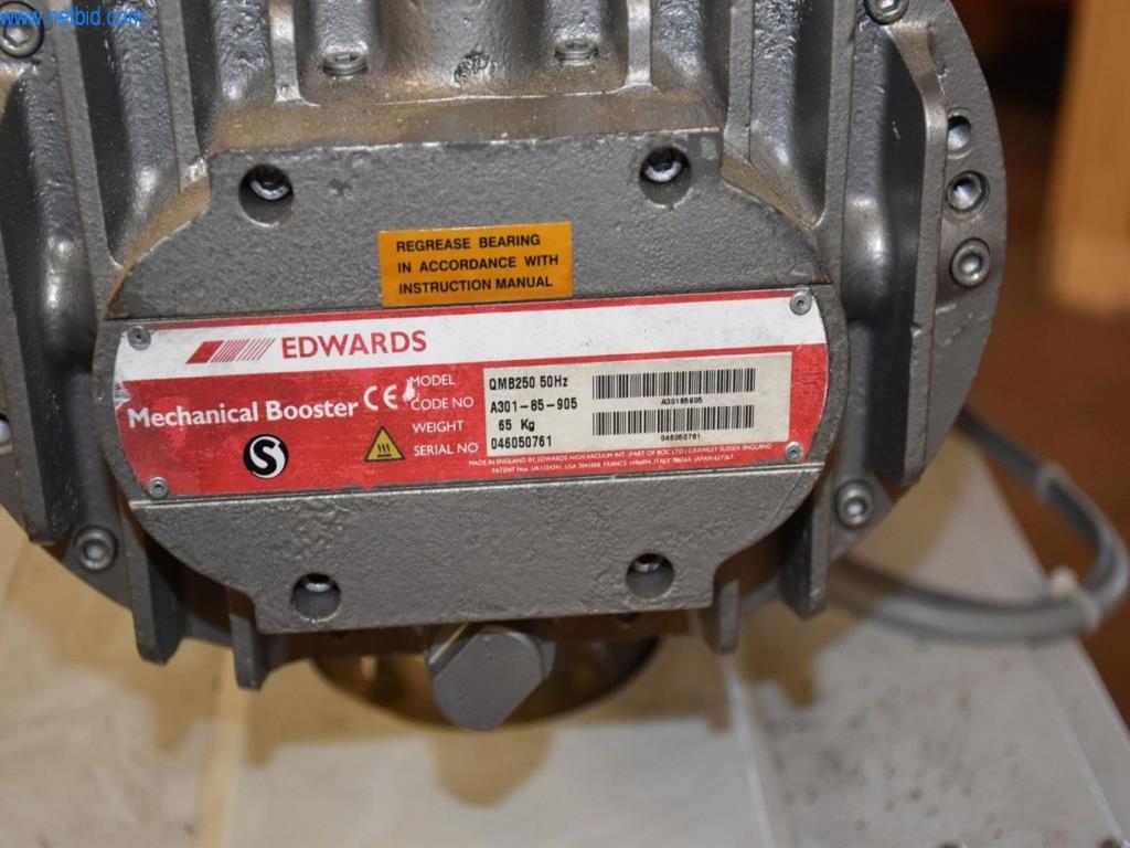 Obsežne zaloge vakuumskih črpalk, merilnih naprav, rezervnih delov in dodatne opreme-7