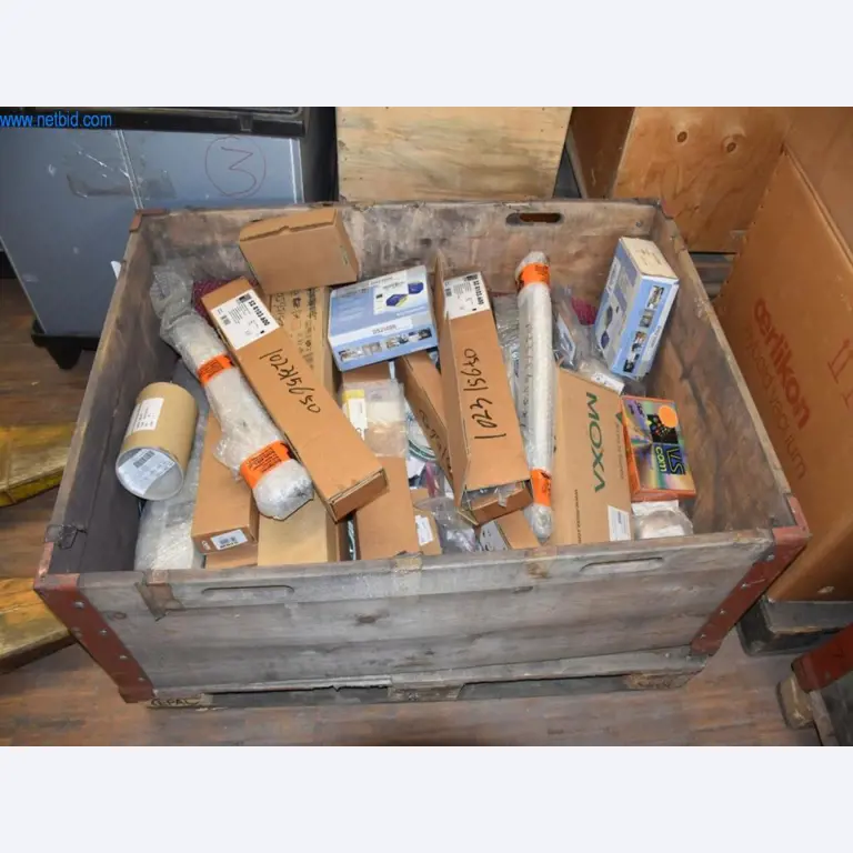 Umfangreiche Bestände an Vakuumpumpen, Meßgeräten, Ersatzteilen und Zubehör-3