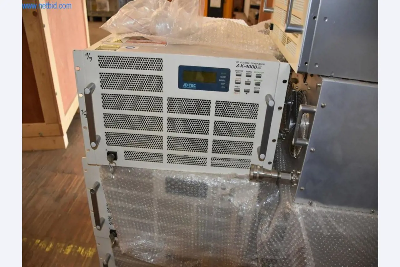 Umfangreiche Bestände an Vakuumpumpen, Meßgeräten, Ersatzteilen und Zubehör-3