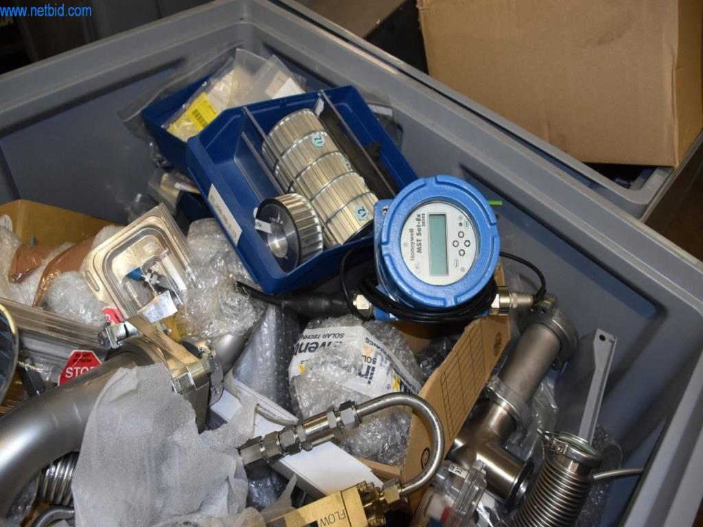 Extensos stocks de bombas de vácuo, dispositivos de medição, peças sobressalentes e acessórios-3