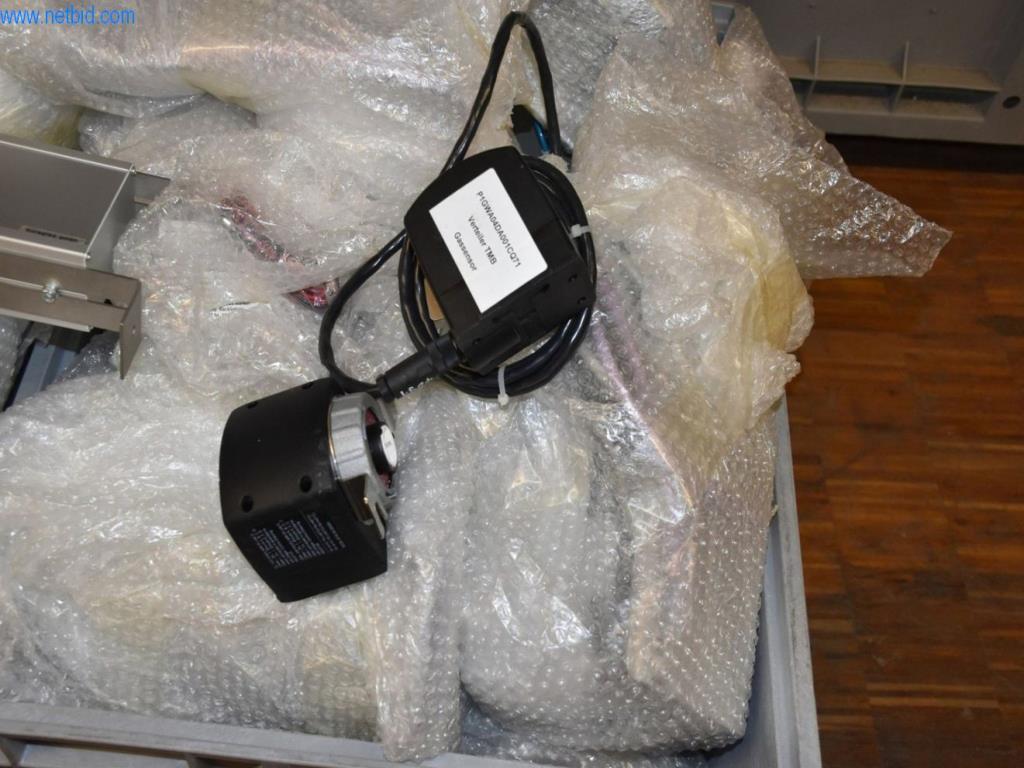 Extensos stocks de bombas de vácuo, dispositivos de medição, peças sobressalentes e acessórios-3