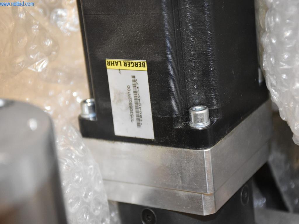 Extensos stocks de bombas de vácuo, dispositivos de medição, peças sobressalentes e acessórios-9