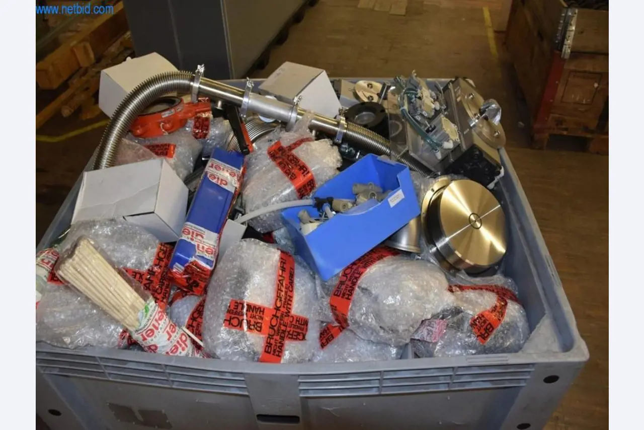 Amplias existencias de bombas de vacío, dispositivos de medición, piezas de repuesto y accesorios-1