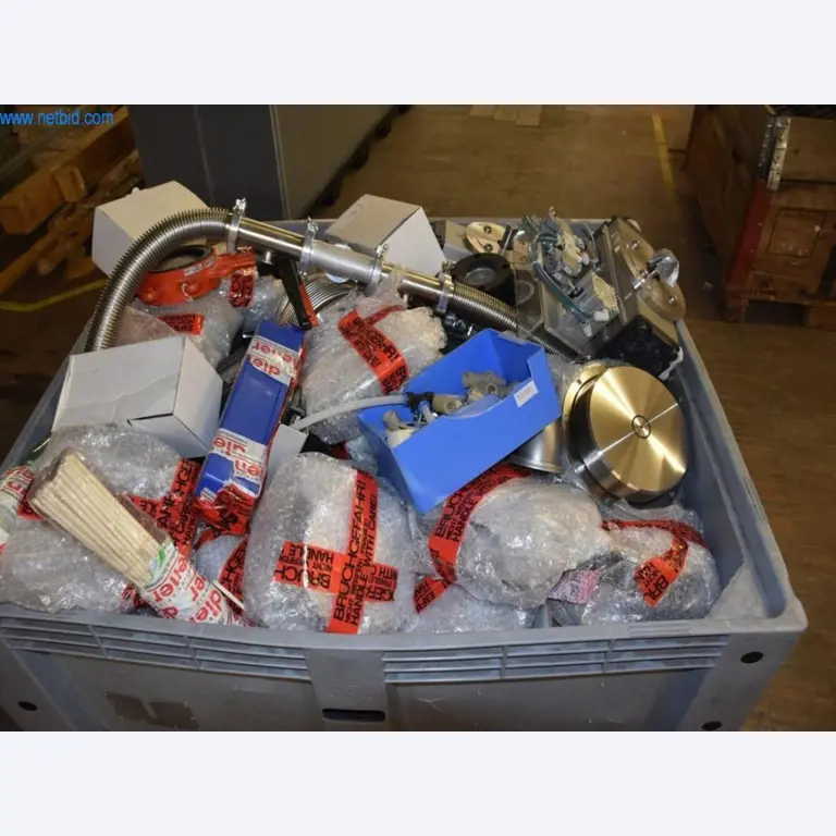 Amplias existencias de bombas de vacío, dispositivos de medición, piezas de repuesto y accesorios-1