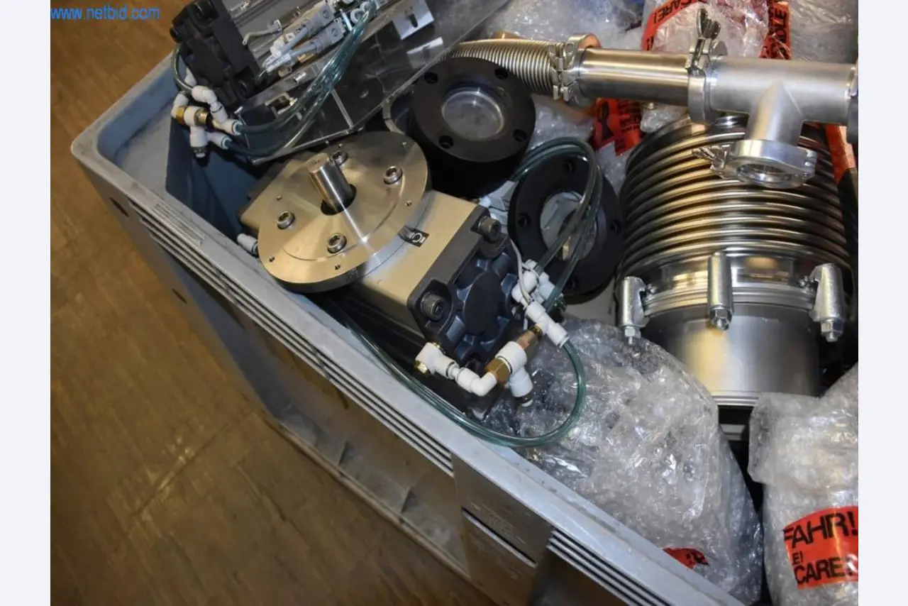 Amplias existencias de bombas de vacío, dispositivos de medición, piezas de repuesto y accesorios-4