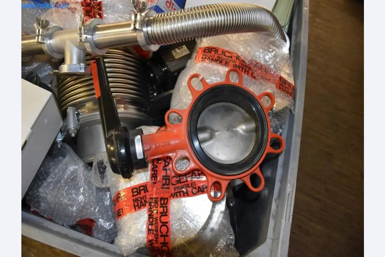 Amplias existencias de bombas de vacío, dispositivos de medición, piezas de repuesto y accesorios-6