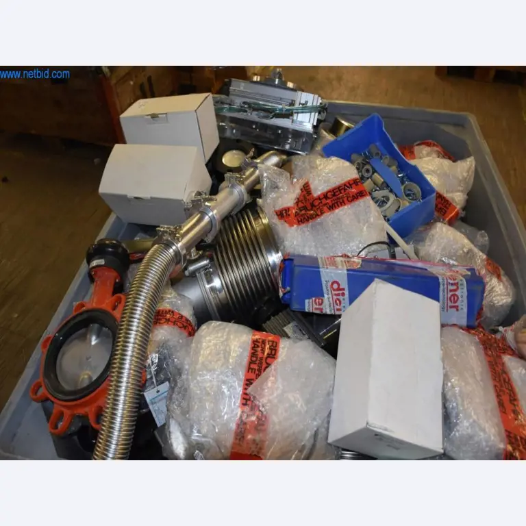 Amplias existencias de bombas de vacío, dispositivos de medición, piezas de repuesto y accesorios-7