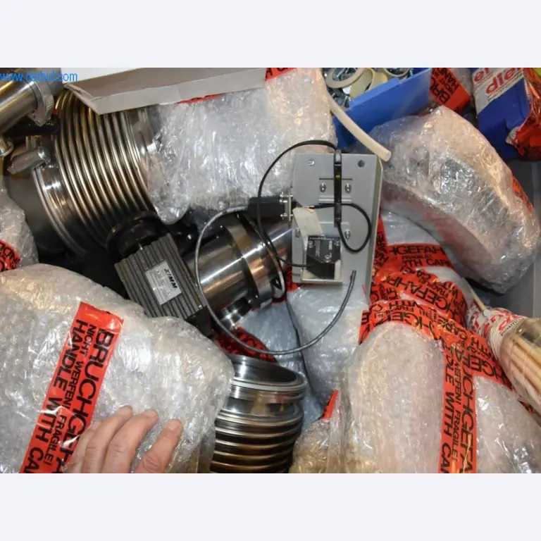 Amplias existencias de bombas de vacío, dispositivos de medición, piezas de repuesto y accesorios-8