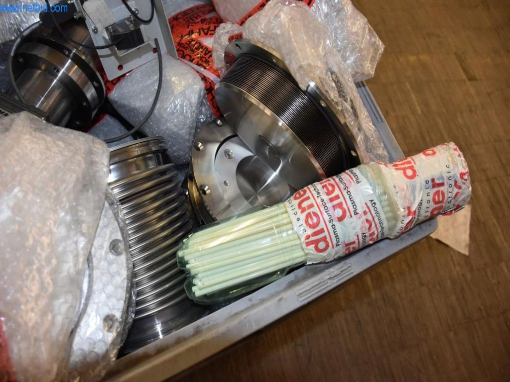 Extensos stocks de bombas de vácuo, dispositivos de medição, peças sobressalentes e acessórios-9