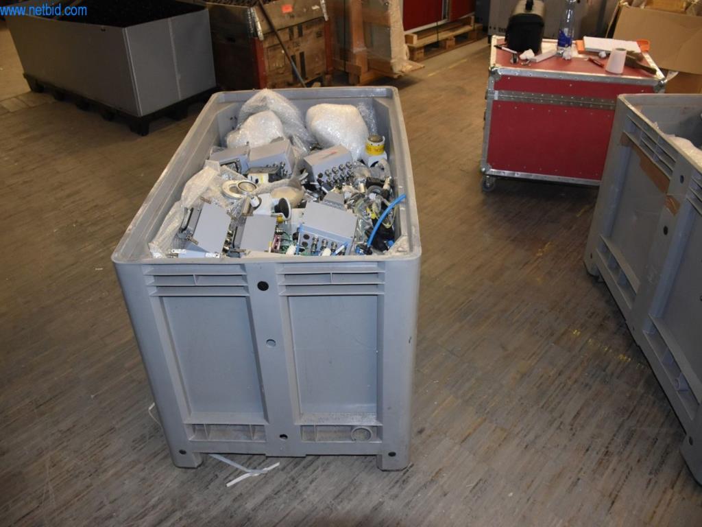 Amplias existencias de bombas de vacío, dispositivos de medición, piezas de repuesto y accesorios-1