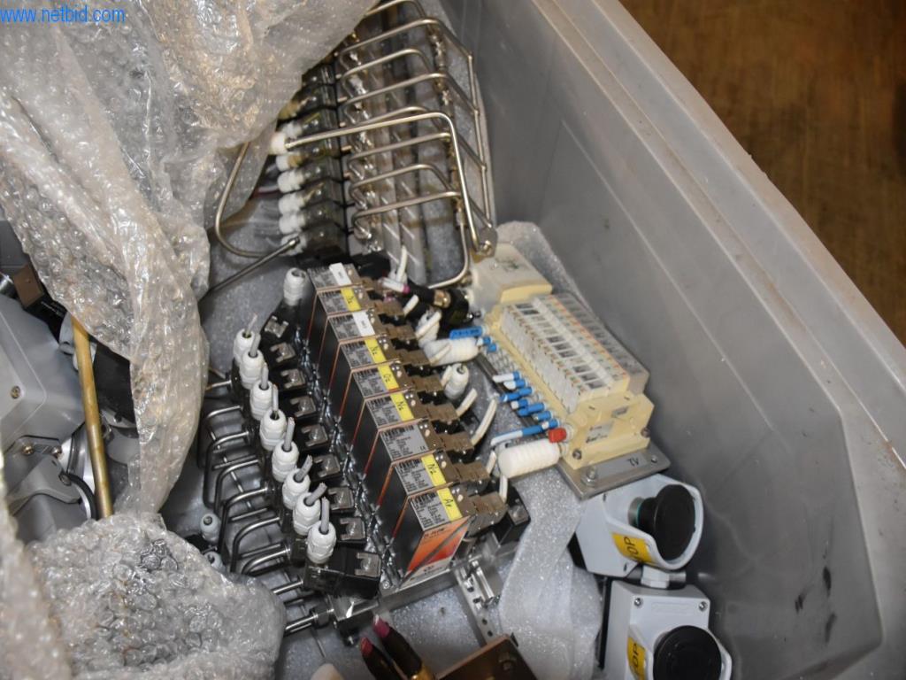 Amplias existencias de bombas de vacío, dispositivos de medición, piezas de repuesto y accesorios-2