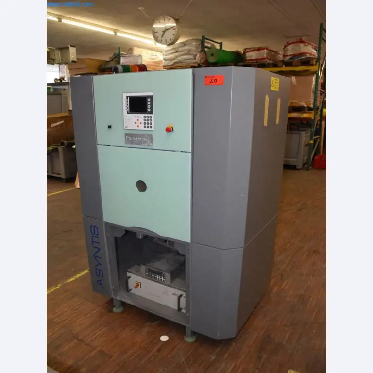 Extensive stocks of vacuum pumps, measuring devices, spare parts and accessories-2