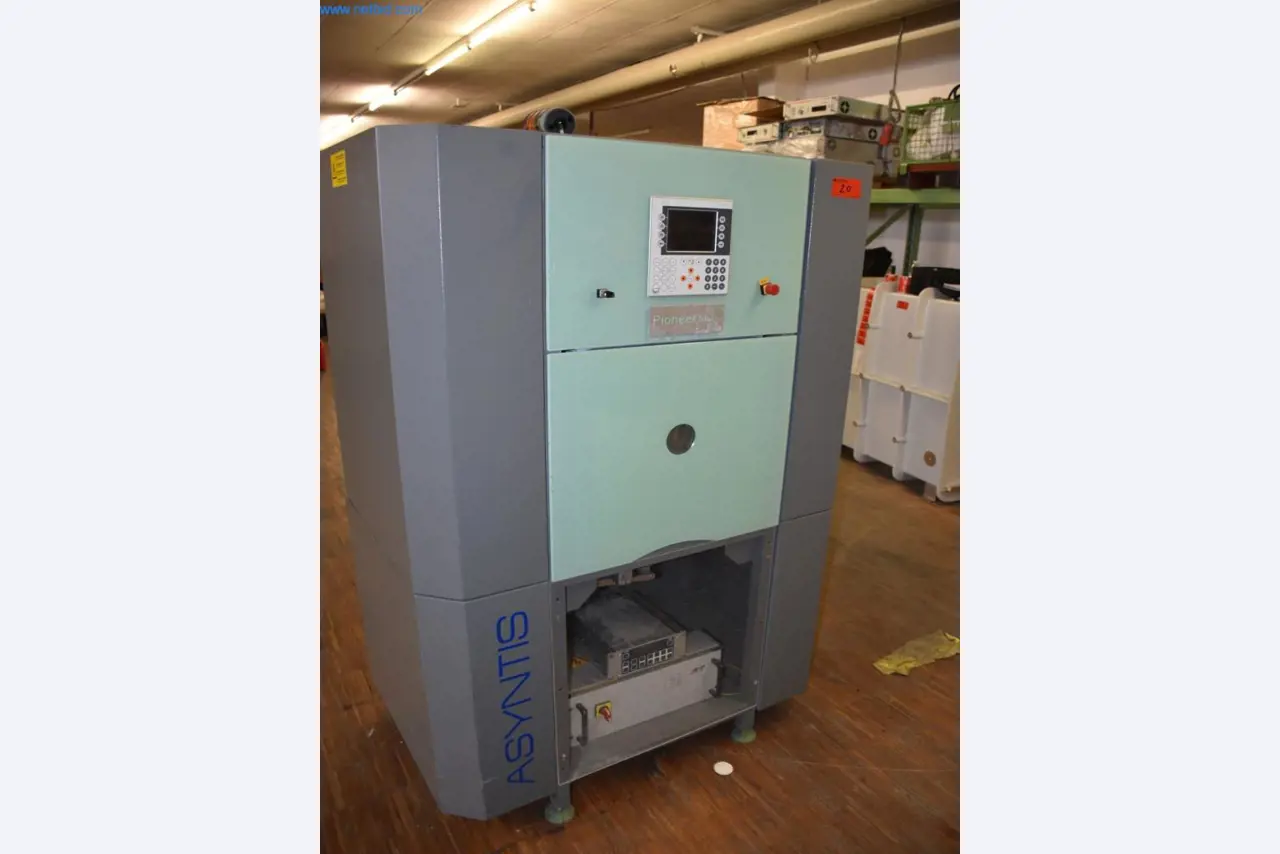 Extensive stocks of vacuum pumps, measuring devices, spare parts and accessories-4