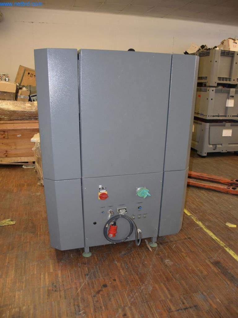 Extensive stocks of vacuum pumps, measuring devices, spare parts and accessories-6