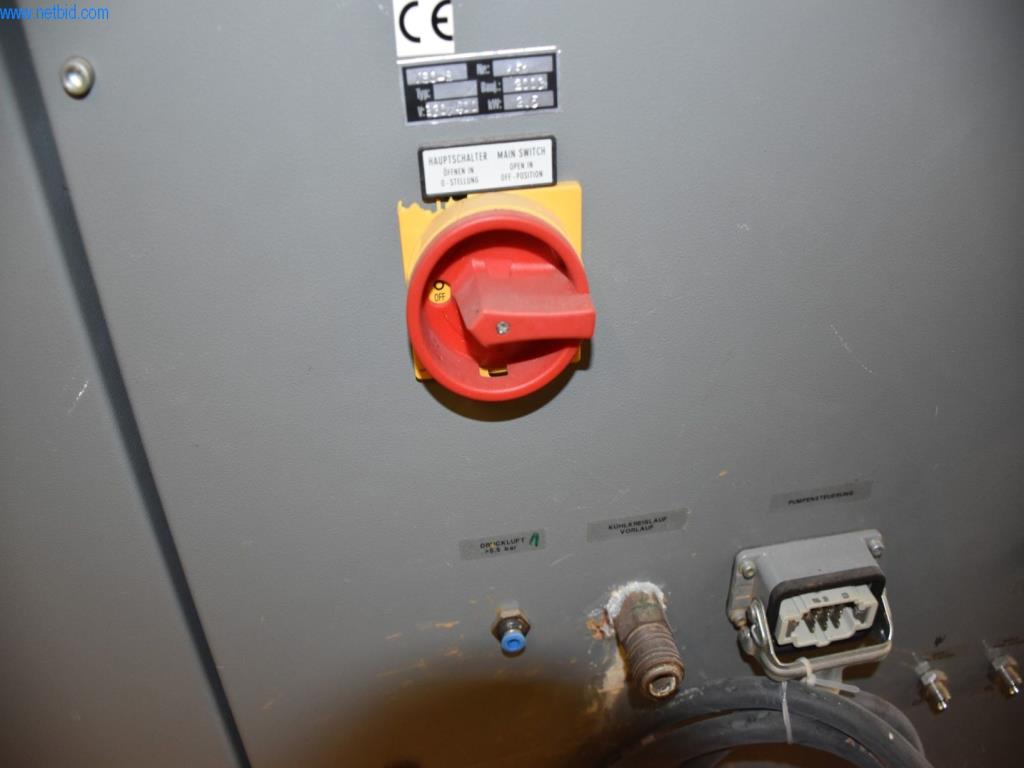 Extensive stocks of vacuum pumps, measuring devices, spare parts and accessories-7