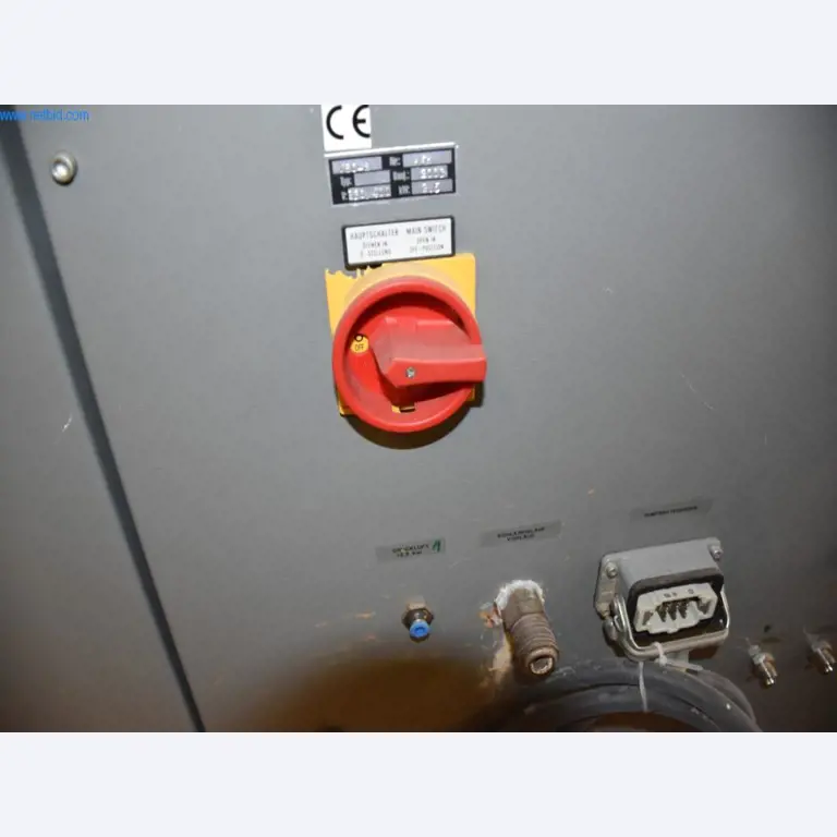 Extensive stocks of vacuum pumps, measuring devices, spare parts and accessories-7