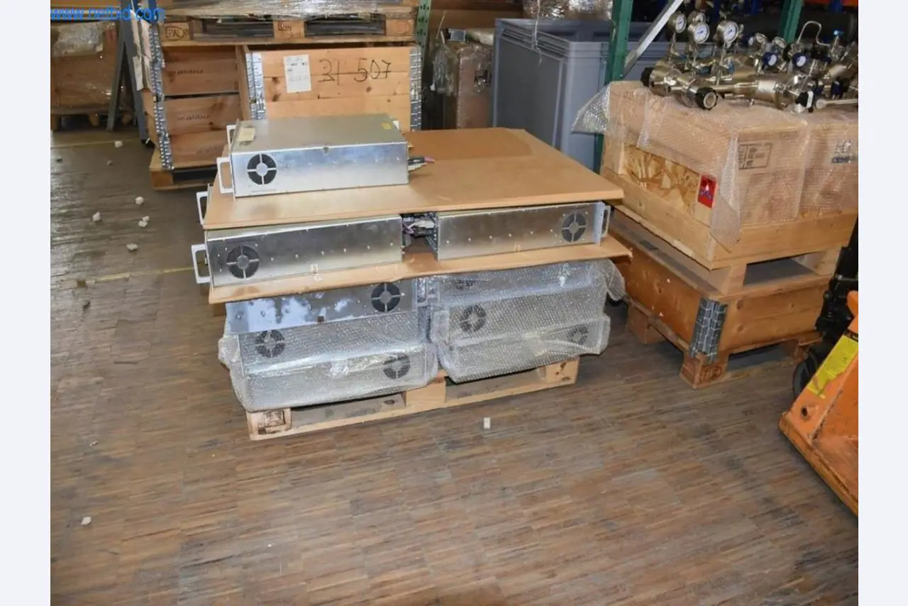 Amplias existencias de bombas de vacío, dispositivos de medición, piezas de repuesto y accesorios-1