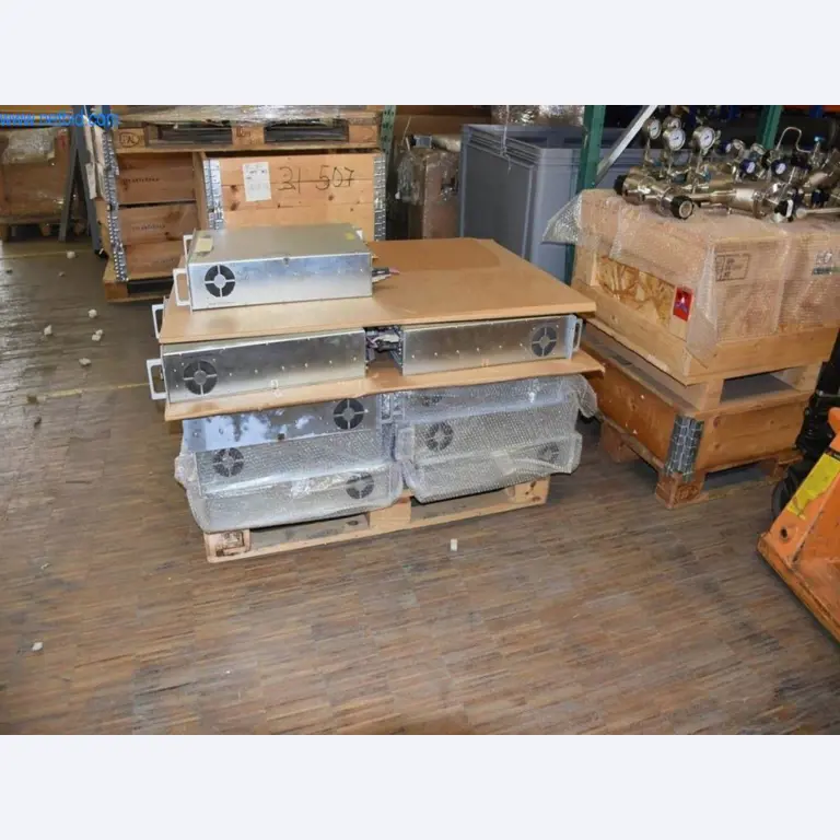 Amplias existencias de bombas de vacío, dispositivos de medición, piezas de repuesto y accesorios-1