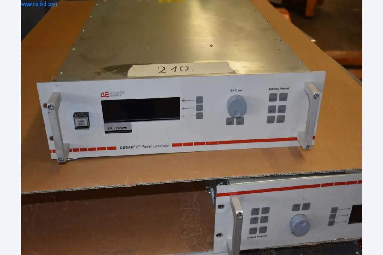 Amplias existencias de bombas de vacío, dispositivos de medición, piezas de repuesto y accesorios-2