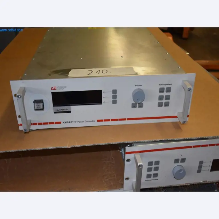 Amplias existencias de bombas de vacío, dispositivos de medición, piezas de repuesto y accesorios-2