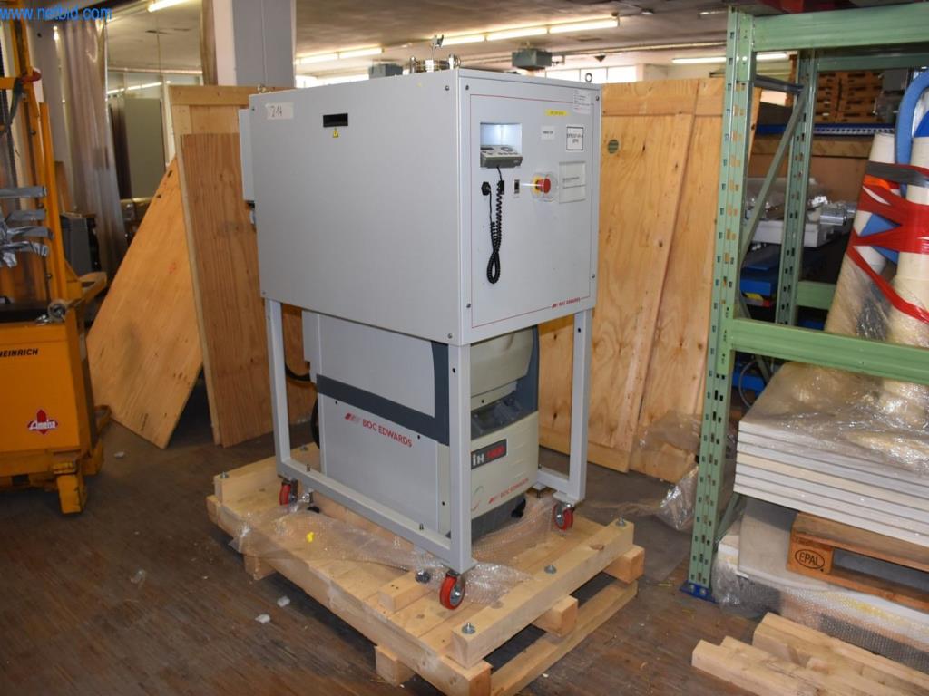 Umfangreiche Bestände an Vakuumpumpen, Meßgeräten, Ersatzteilen und Zubehör-1