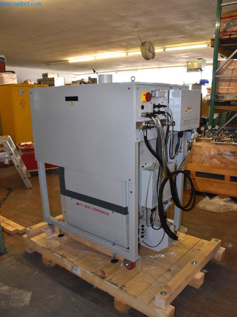 Umfangreiche Bestände an Vakuumpumpen, Meßgeräten, Ersatzteilen und Zubehör-5