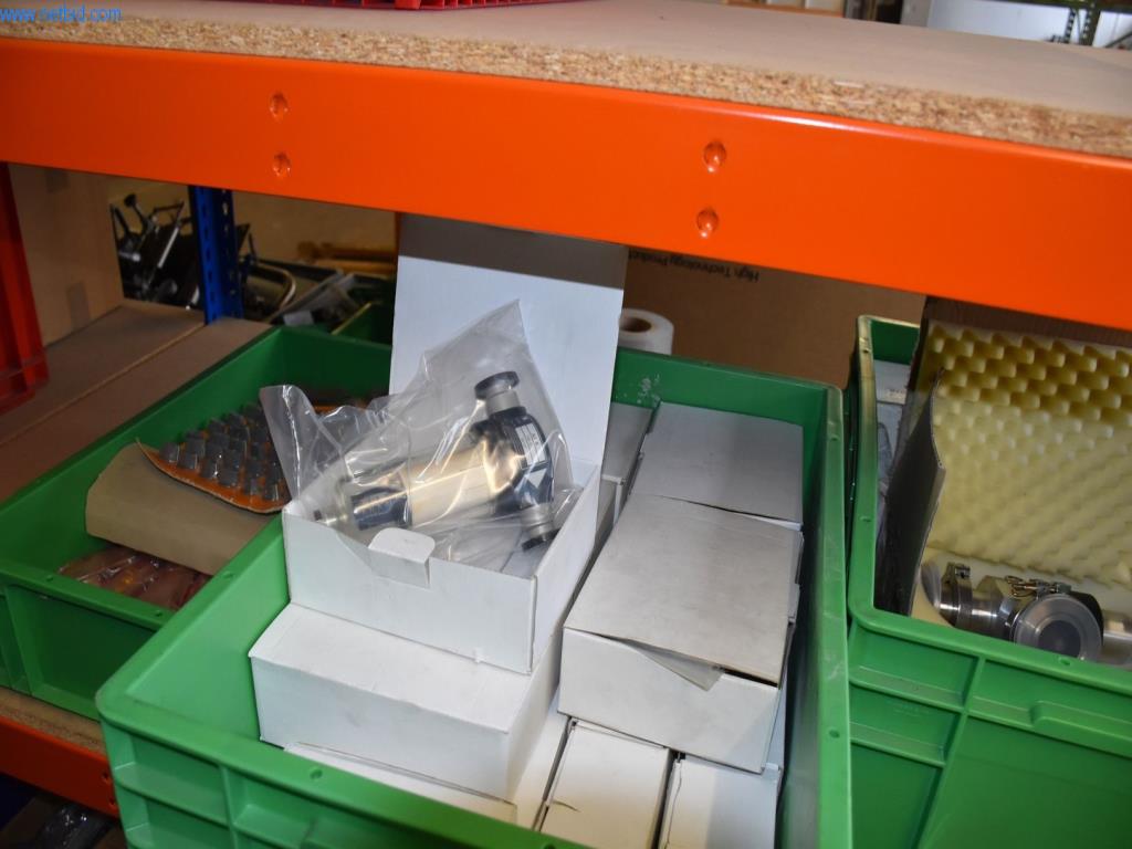 Extensos stocks de bombas de vácuo, dispositivos de medição, peças sobressalentes e acessórios-11