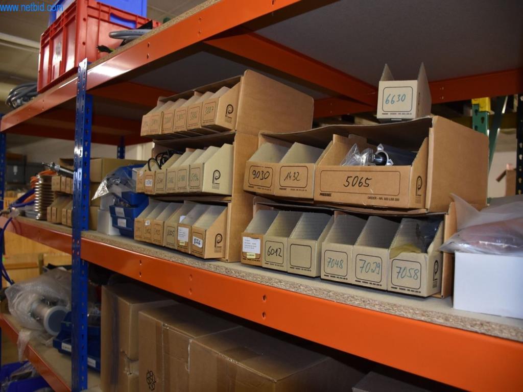 Extensos stocks de bombas de vácuo, dispositivos de medição, peças sobressalentes e acessórios-19