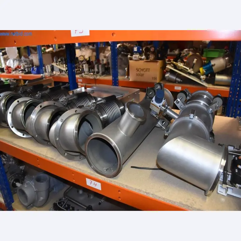 Rozsáhlé zásoby vývěv, měřicích přístrojů, náhradních dílů a příslušenství-10