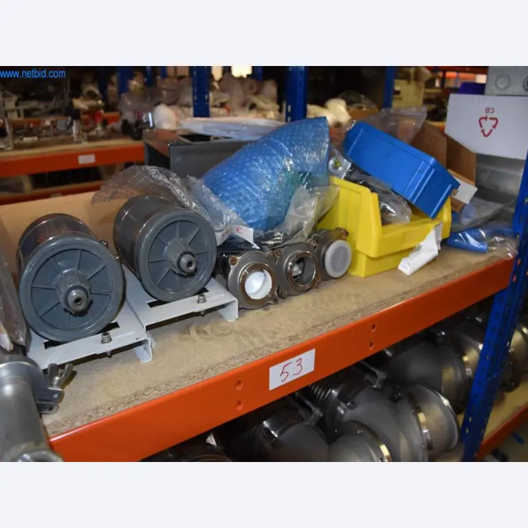 Rozsáhlé zásoby vývěv, měřicích přístrojů, náhradních dílů a příslušenství-18