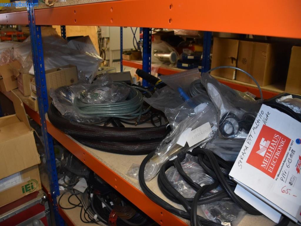 Extensos stocks de bombas de vácuo, dispositivos de medição, peças sobressalentes e acessórios-35