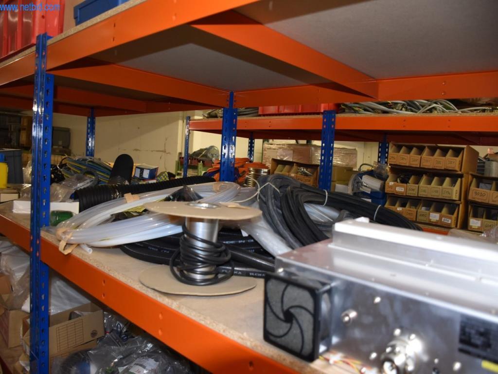 Extensos stocks de bombas de vácuo, dispositivos de medição, peças sobressalentes e acessórios-36