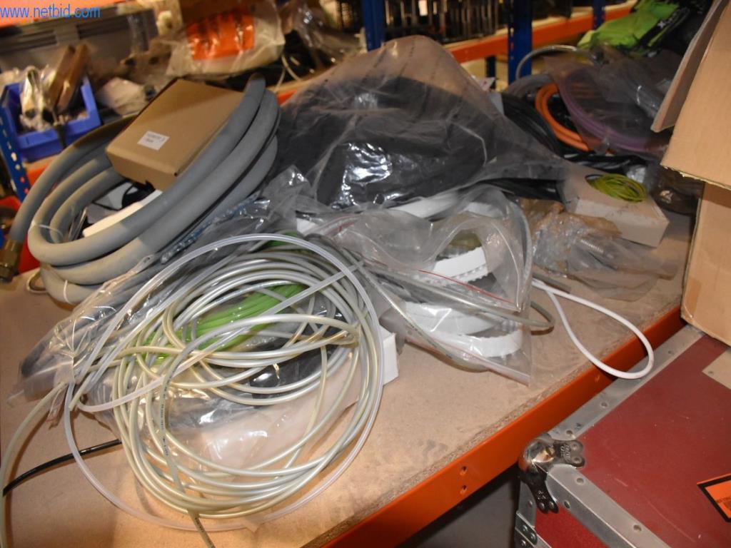 Extensos stocks de bombas de vácuo, dispositivos de medição, peças sobressalentes e acessórios-38