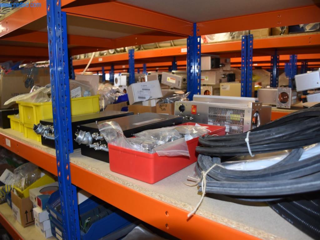 Extensos stocks de bombas de vácuo, dispositivos de medição, peças sobressalentes e acessórios-41