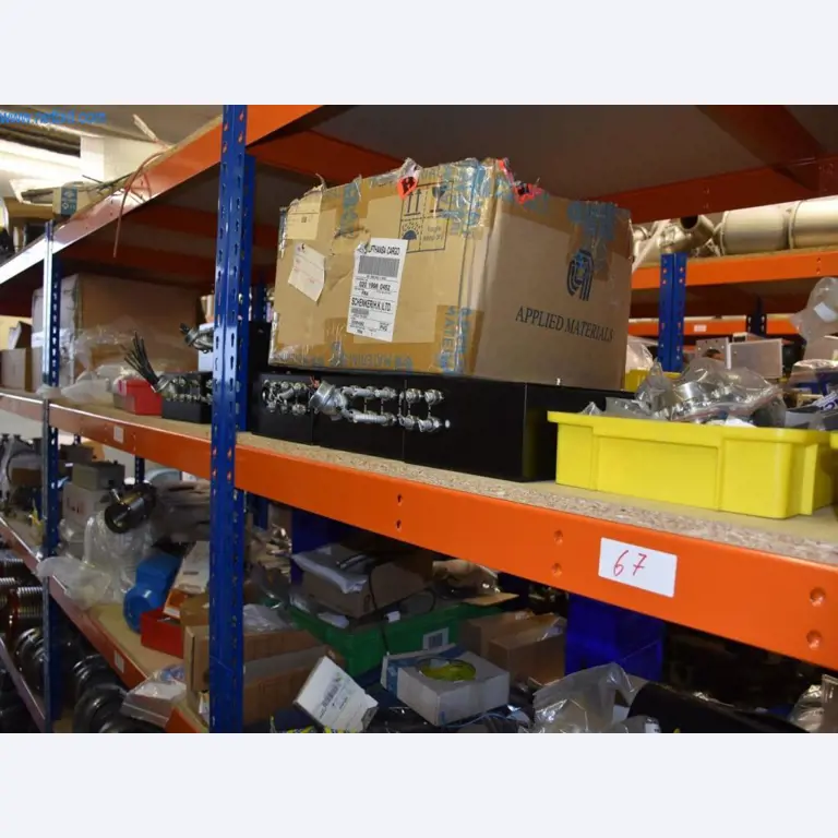 Rozsáhlé zásoby vývěv, měřicích přístrojů, náhradních dílů a příslušenství-5