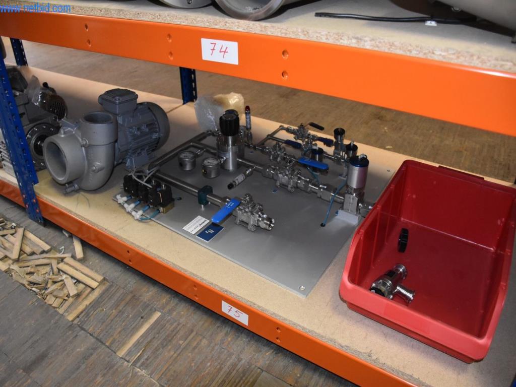 Extensos stocks de bombas de vácuo, dispositivos de medição, peças sobressalentes e acessórios-9