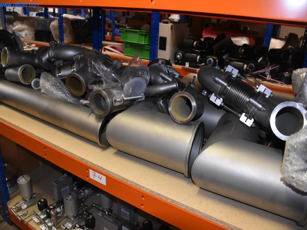 Obsežne zaloge vakuumskih črpalk, merilnih naprav, rezervnih delov in dodatne opreme-10