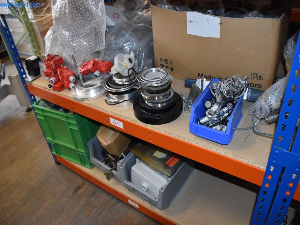 Obsežne zaloge vakuumskih črpalk, merilnih naprav, rezervnih delov in dodatne opreme-25