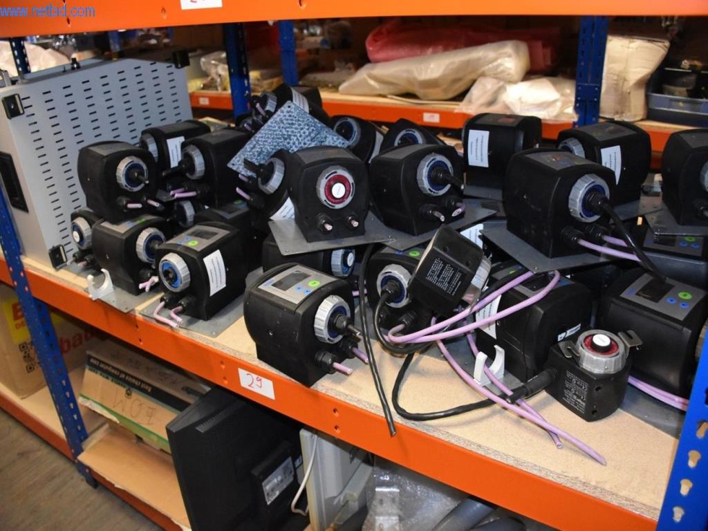 Extensos stocks de bombas de vácuo, dispositivos de medição, peças sobressalentes e acessórios-11