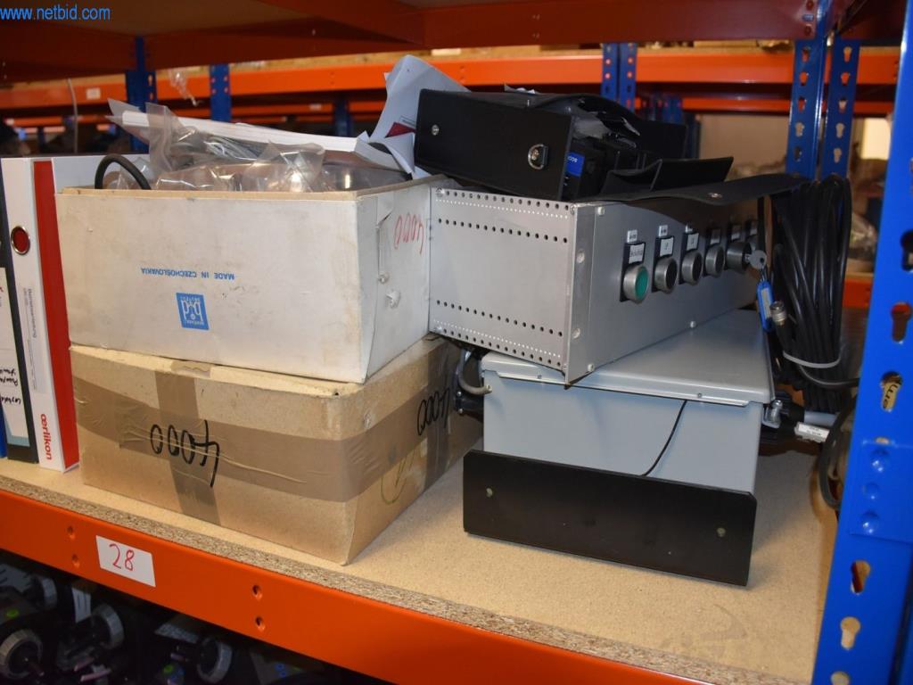 Extensos stocks de bombas de vácuo, dispositivos de medição, peças sobressalentes e acessórios-15