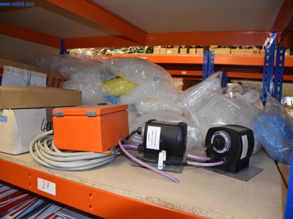 Extensos stocks de bombas de vácuo, dispositivos de medição, peças sobressalentes e acessórios-16