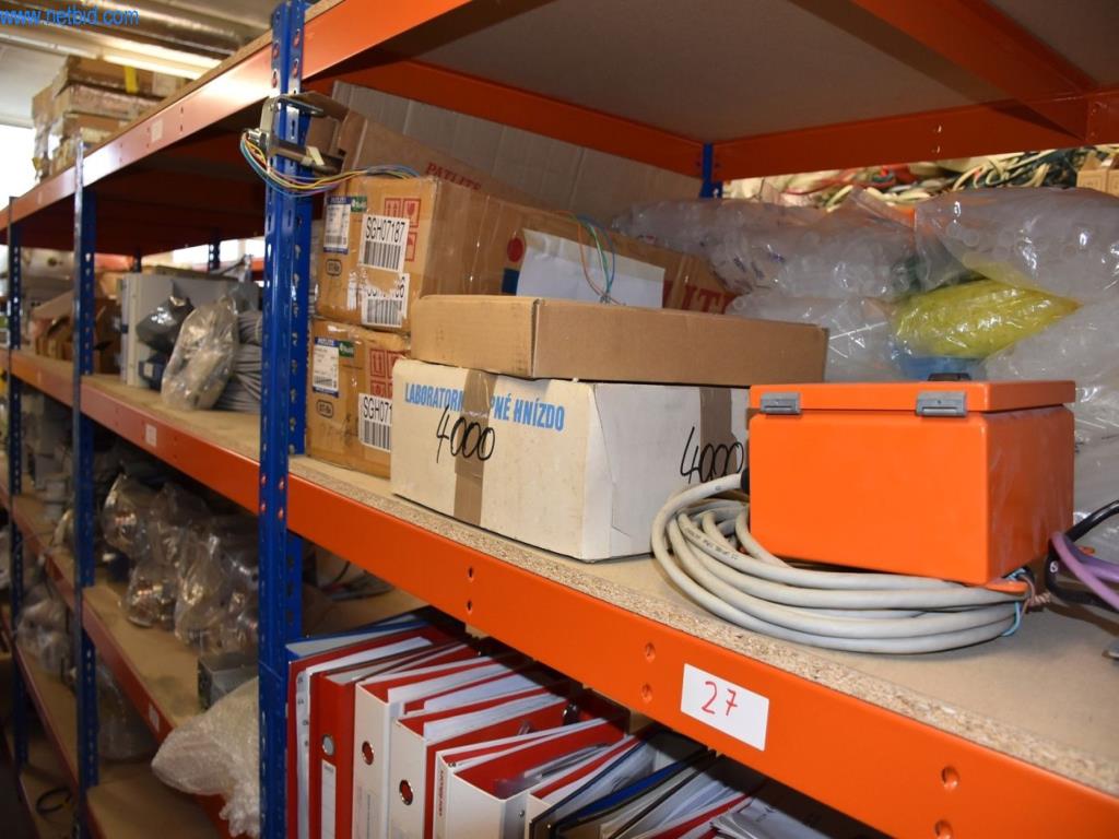 Extensos stocks de bombas de vácuo, dispositivos de medição, peças sobressalentes e acessórios-17