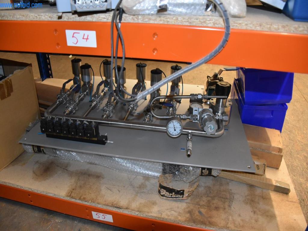 Extensos stocks de bombas de vácuo, dispositivos de medição, peças sobressalentes e acessórios-34