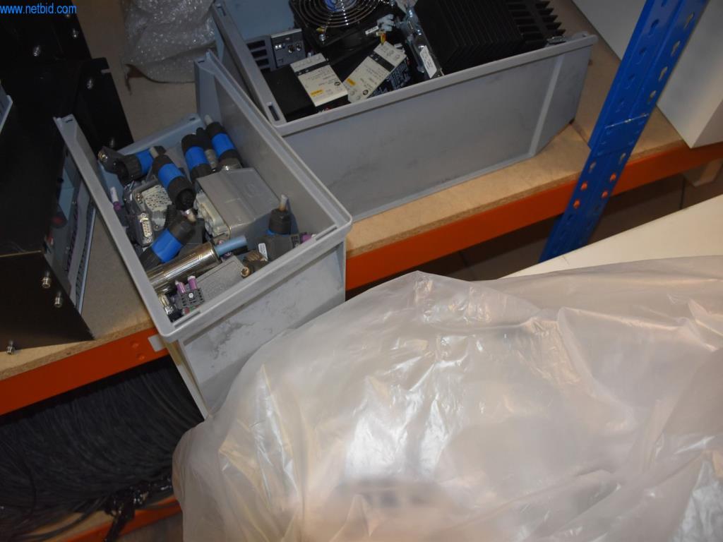 Extensos stocks de bombas de vácuo, dispositivos de medição, peças sobressalentes e acessórios-35