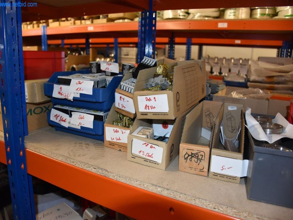 Extensos stocks de bombas de vácuo, dispositivos de medição, peças sobressalentes e acessórios-3