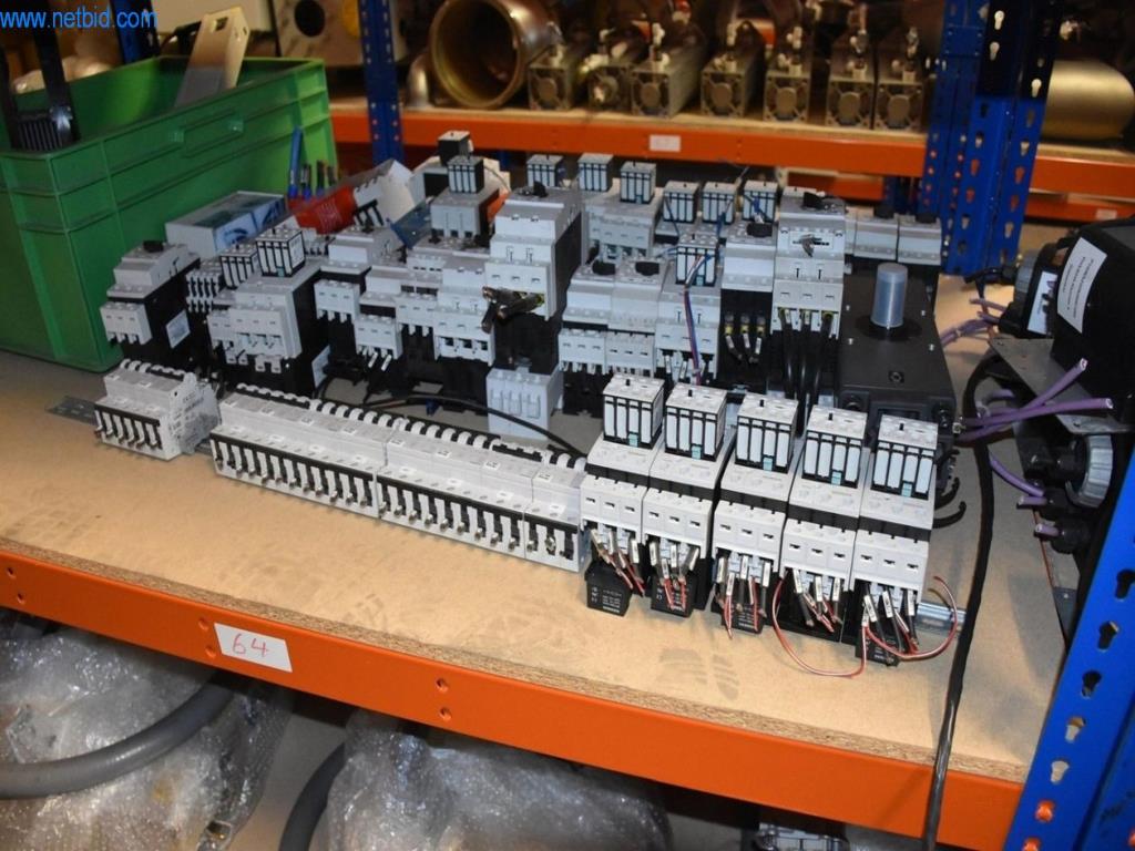 Extensos stocks de bombas de vácuo, dispositivos de medição, peças sobressalentes e acessórios-40