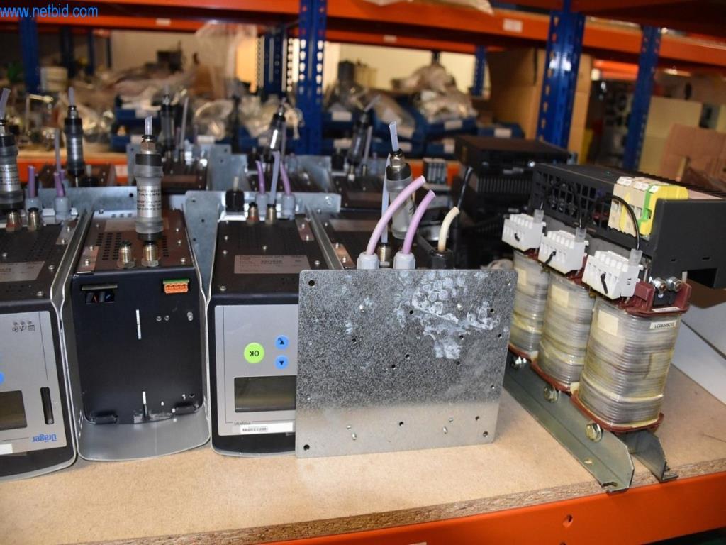 Extensos stocks de bombas de vácuo, dispositivos de medição, peças sobressalentes e acessórios-9