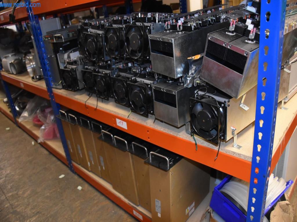 Obsežne zaloge vakuumskih črpalk, merilnih naprav, rezervnih delov in dodatne opreme-12