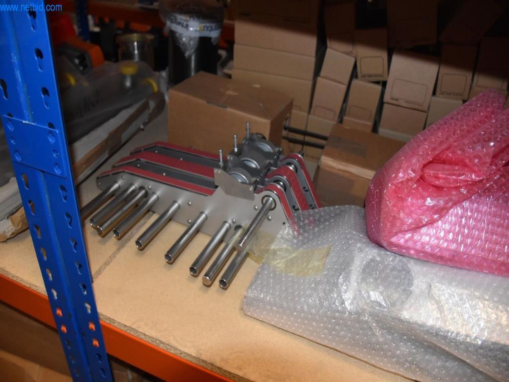 Obsežne zaloge vakuumskih črpalk, merilnih naprav, rezervnih delov in dodatne opreme-16