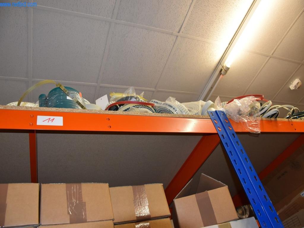 Obsežne zaloge vakuumskih črpalk, merilnih naprav, rezervnih delov in dodatne opreme-19